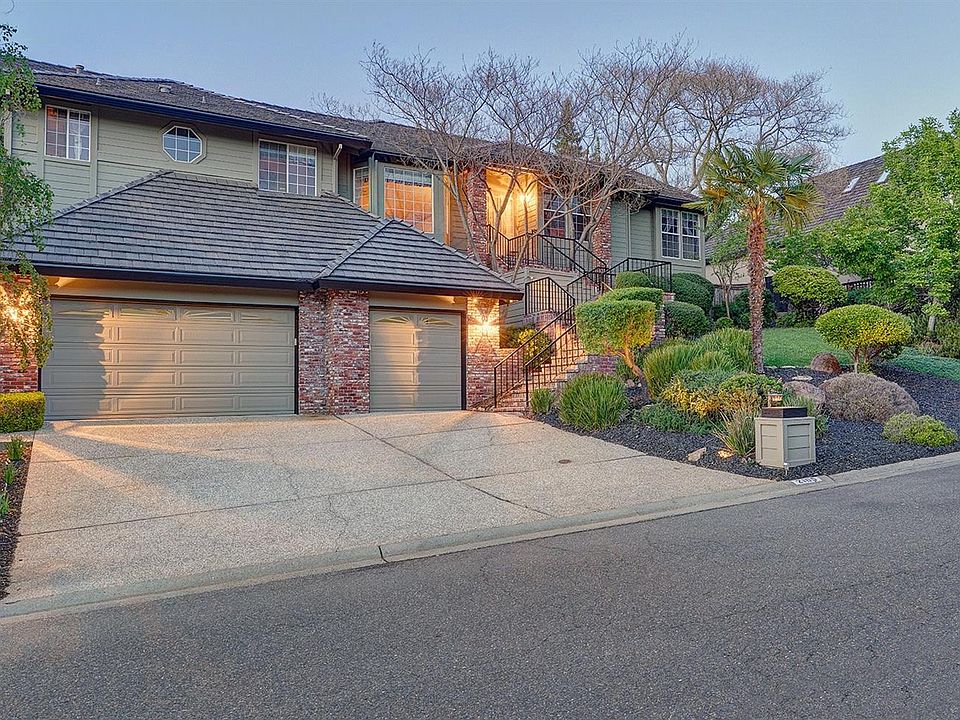 1st image of 2105 Sheffield Dr
