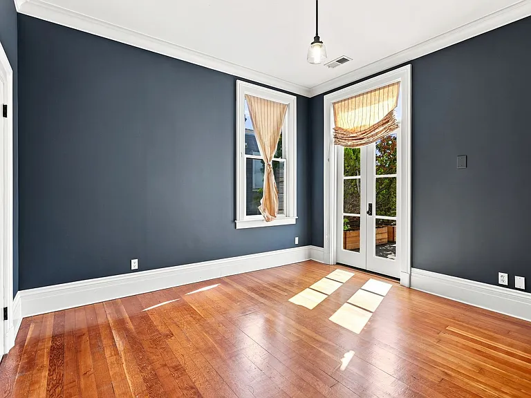2570 Folsom St — Photo 21