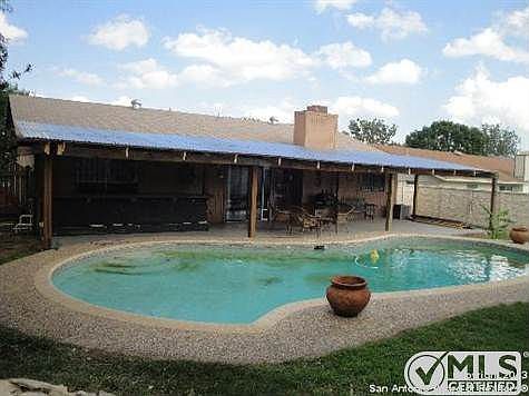 3rd image of 8631 Tanbark Dr