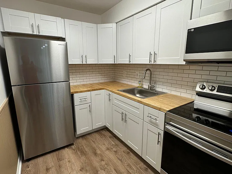 H5 Avon Dr — Photo 4