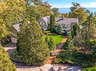 1080 E Thorne Ln, Fox Pt, WI 53217