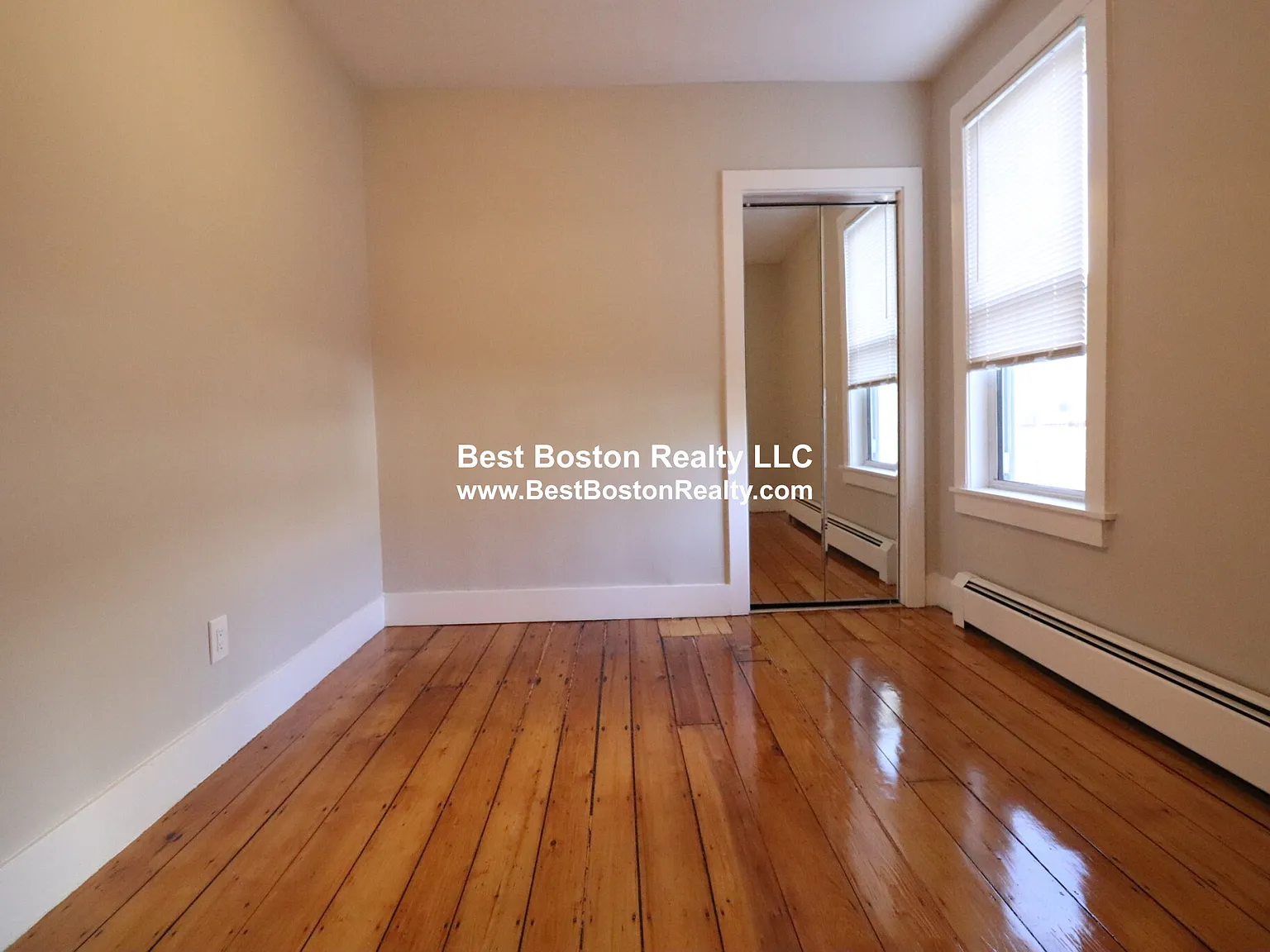 2 bed, 1.0 bath, $3,500 — Photo 2