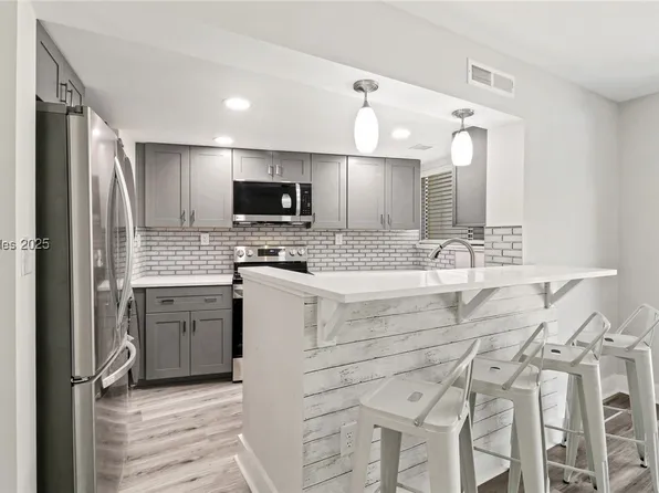 42 S Forest Beach Dr APT 3213, Hilton Head Island, SC 29928