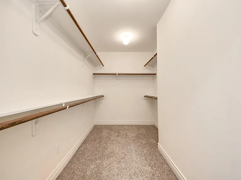 3422 Center St — Photo 15