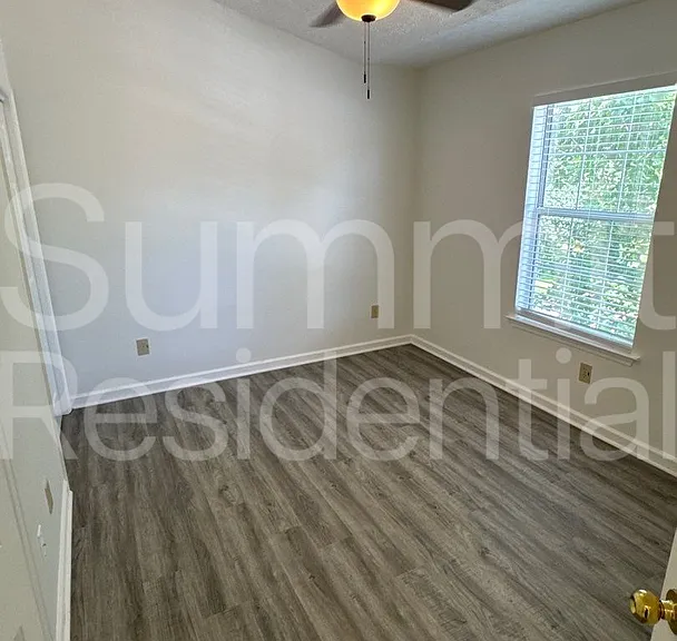 2002 Upland Dr — Photo 12
