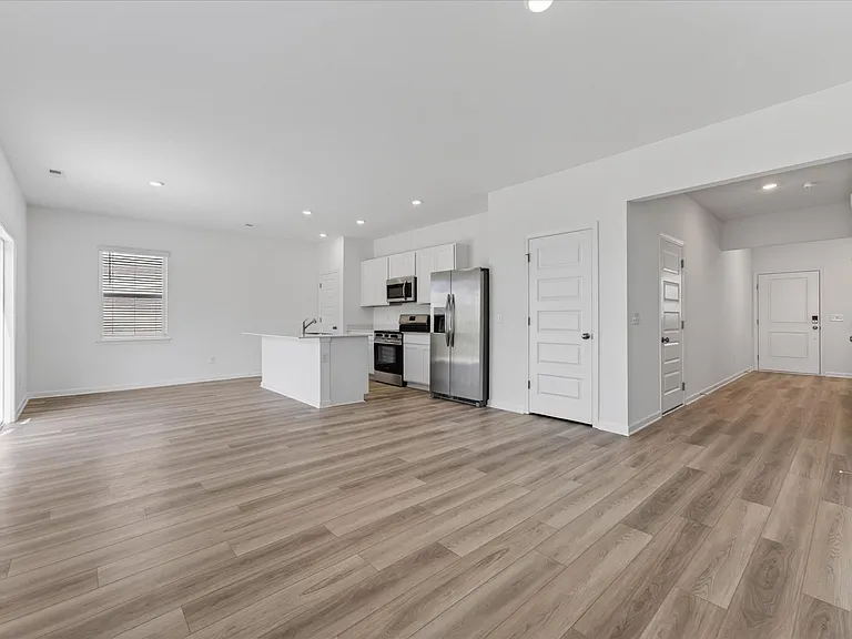 1278 Ross Farms Blvd — Photo 6