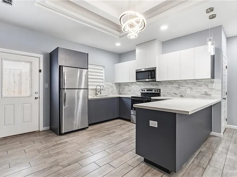 1605 Angelina Dr #2 — Photo 4