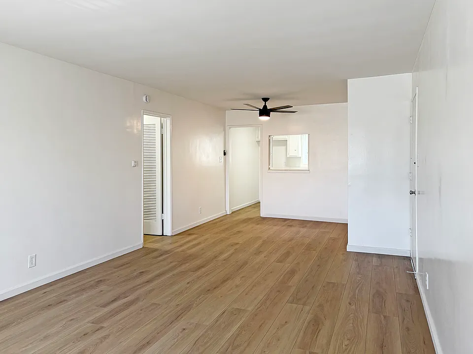 13447 Bailey St #5