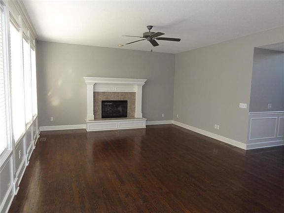 4th image of 3302 W 145th St