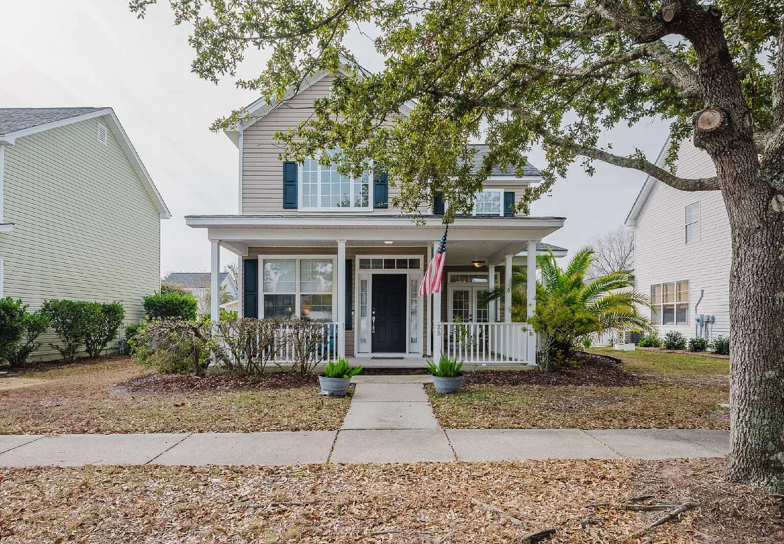 3 bed, 2.5 bath, 1900 sqft, $2,650 — Photo 2