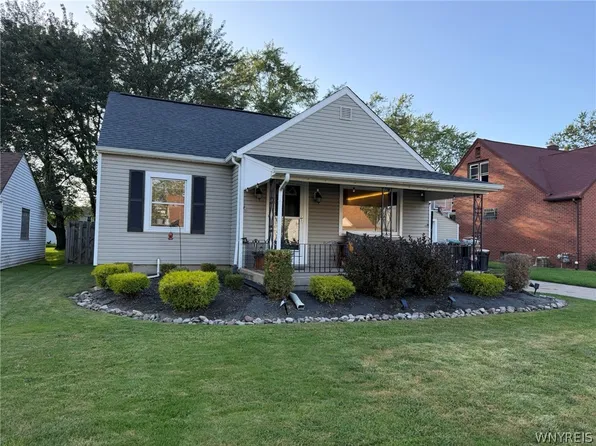 186 S Huxley Dr, Buffalo, NY 14225
