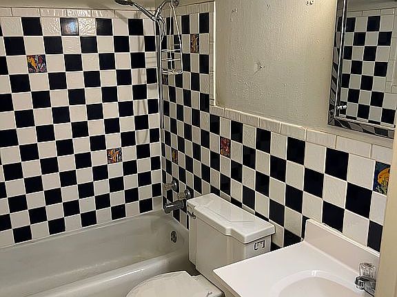 Main bathroom