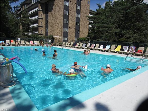 5th image of 2112 Acacia Park Dr APT 321