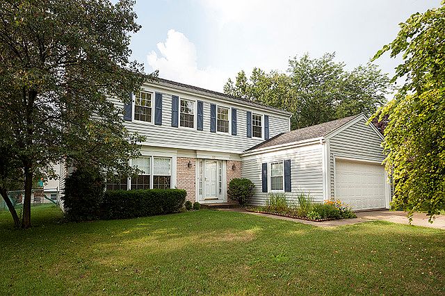 1st image of 13 Bedford Dr