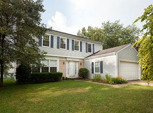 13 Bedford Dr, Vernon Hills, IL 60061