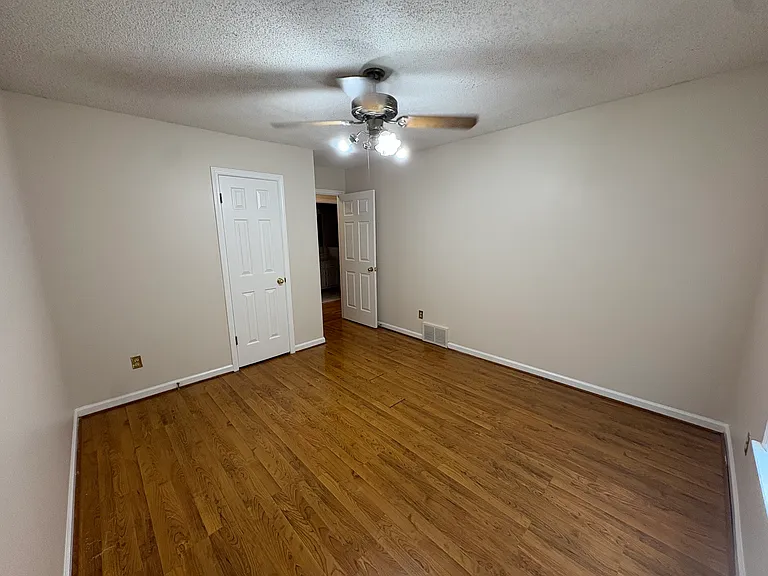3444 Kenbridge Dr — Photo 8