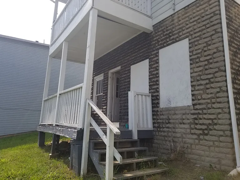 125 Lorentz Ave #C — Photo 6