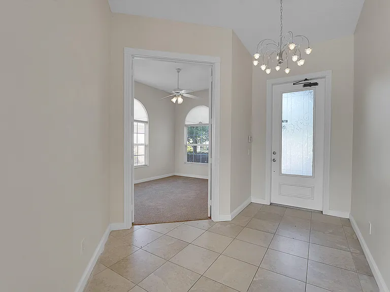 11427 SW Rockingham Dr — Photo 4