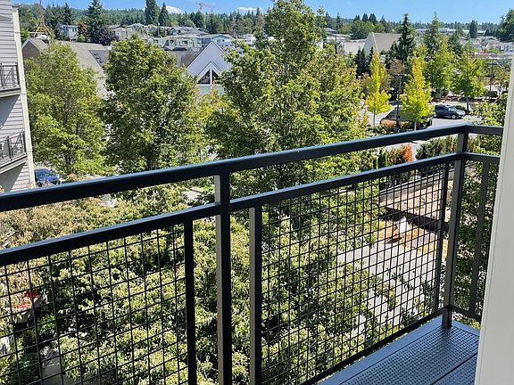 4th image of 211 Kirkland Ave APT 517