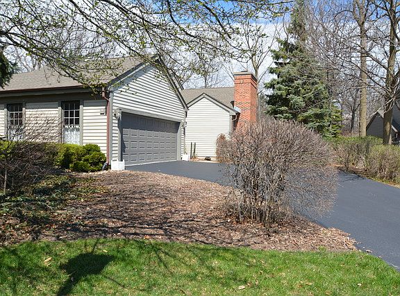 2nd image of 93 Warrington Dr
