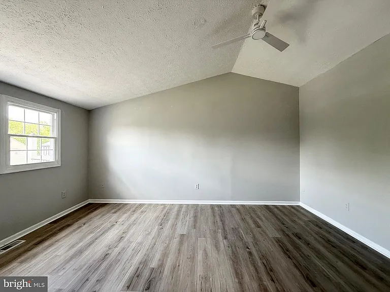 2 Cinnabar Ct — Photo 9