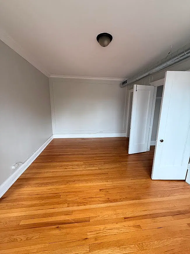 2714 N Milwaukee Ave — Photo 2