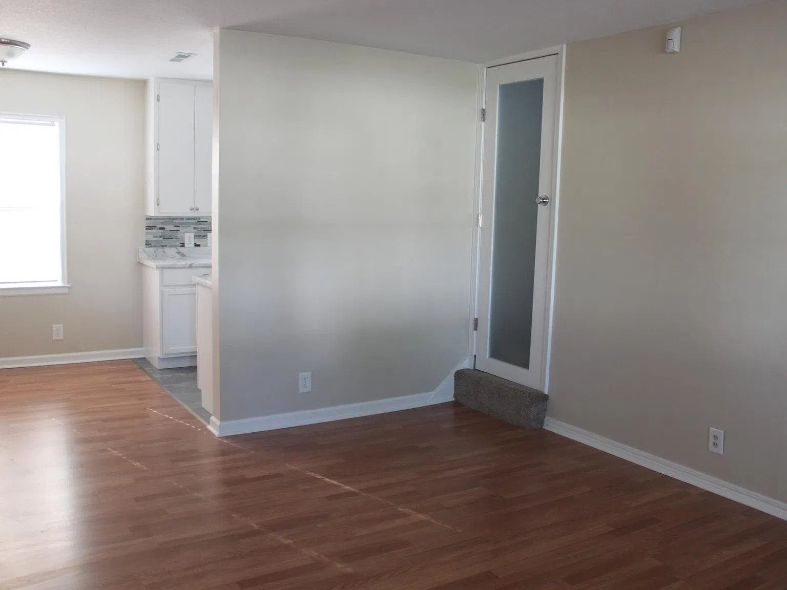 3 bed, 1048 sqft, $1,000 — Photo 3