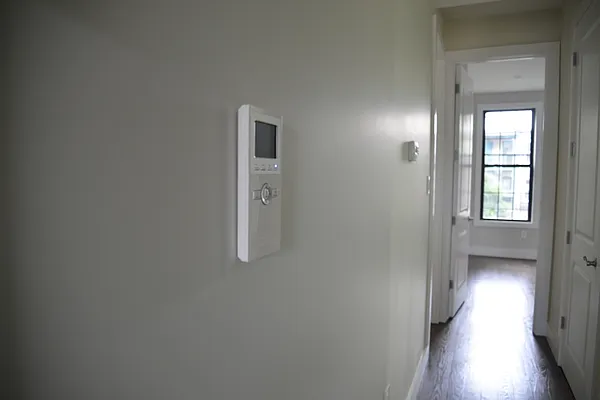 Rented by MNS | media 42