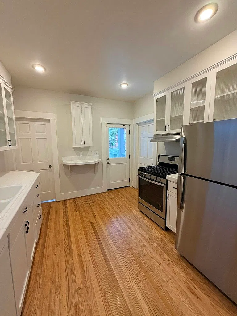 2848 SW Adams Street — Photo 4