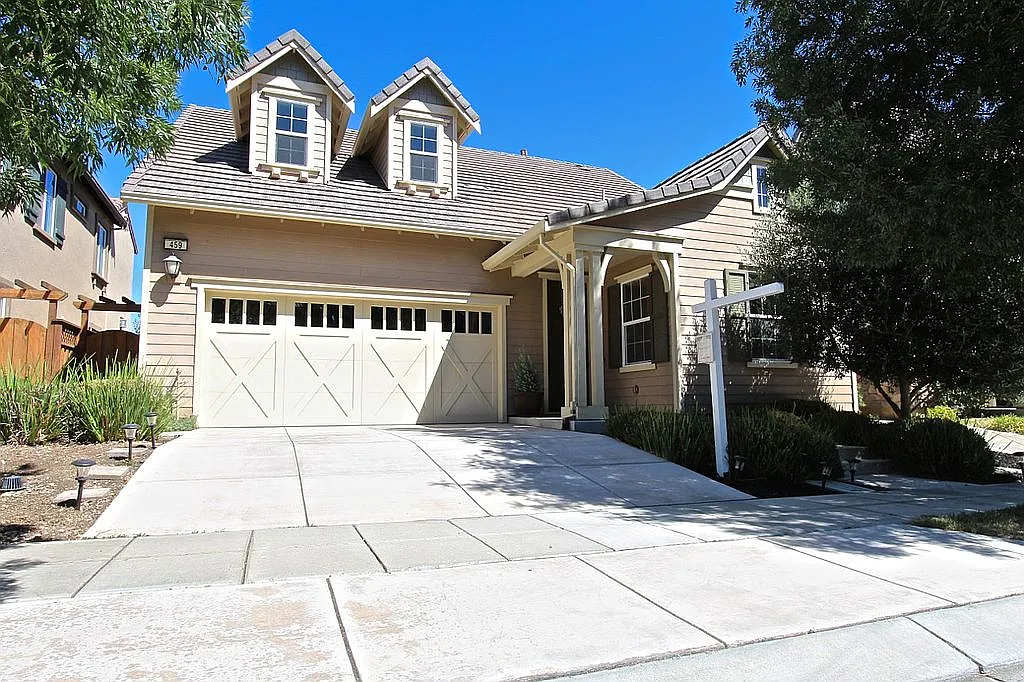 459 W Callado Ave photo 1