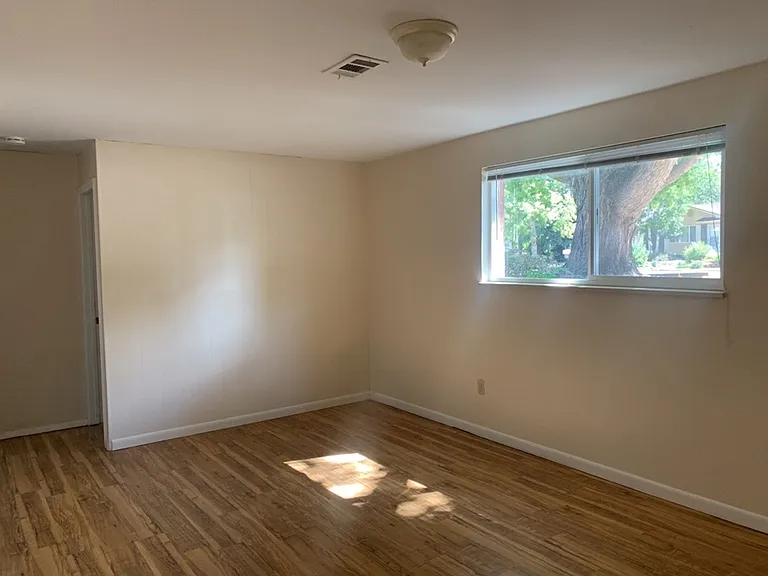 320 Del Clair Rd — Photo 23