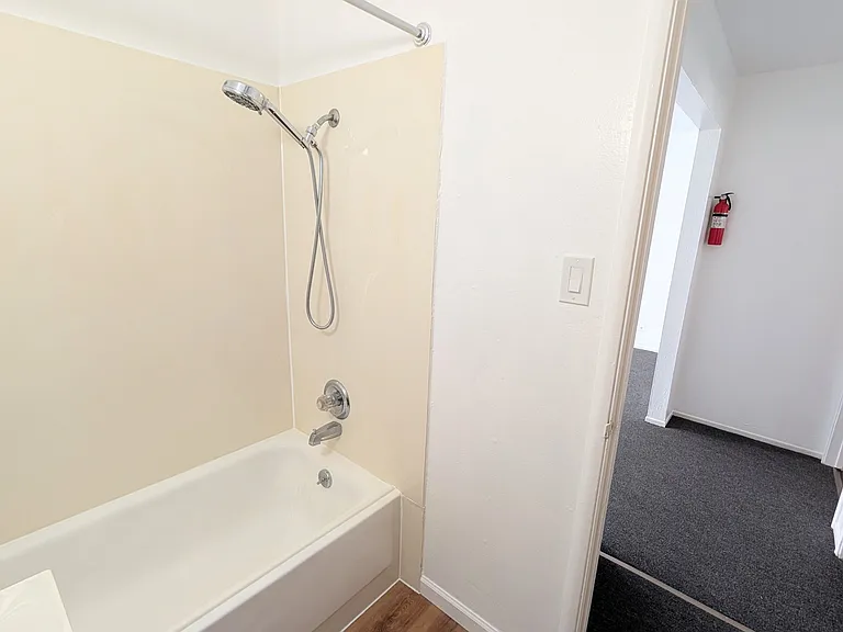 1843 8th Ave #6 — Photo 10