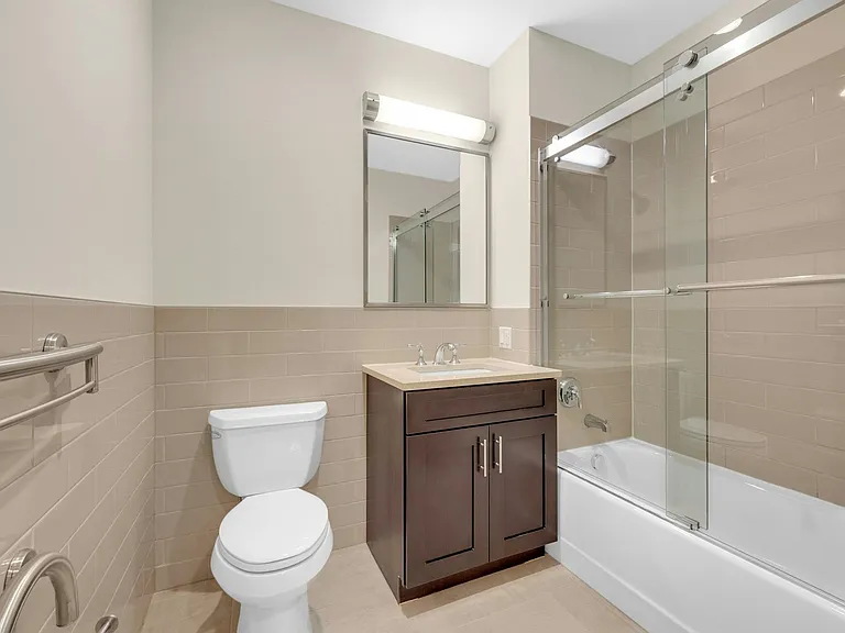 40 Jackson Ave - Luxury 55+ Community — Photo 16