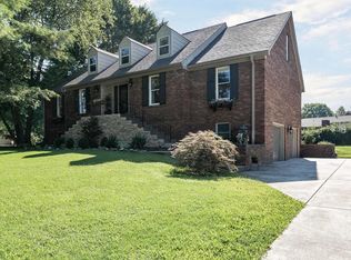 768 S Forrest Dr, Sellersburg, IN 47172
