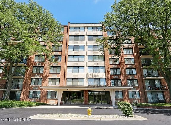 5th image of 2000 Saint Regis Dr APT 1C