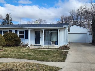 619 Cushing St, Dixon, IL 61021