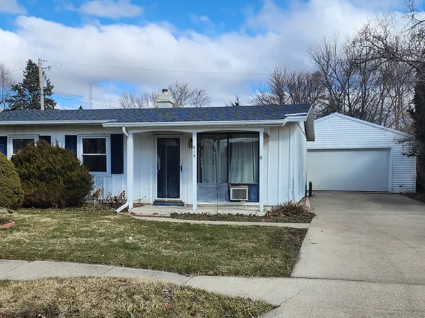 619 Cushing St, Dixon, IL 61021