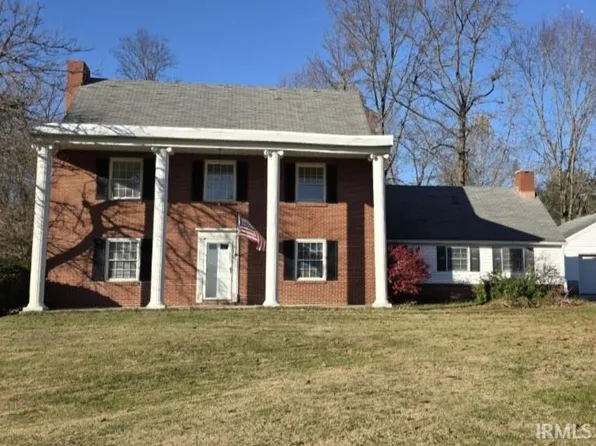 7 Mapleton Dr, Bedford, IN 47421