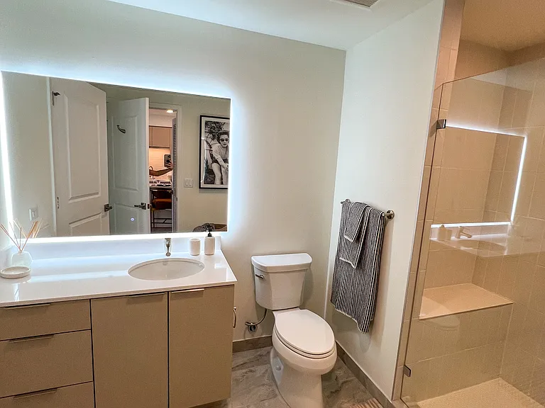 89 NE 27th St #1 — Photo 8