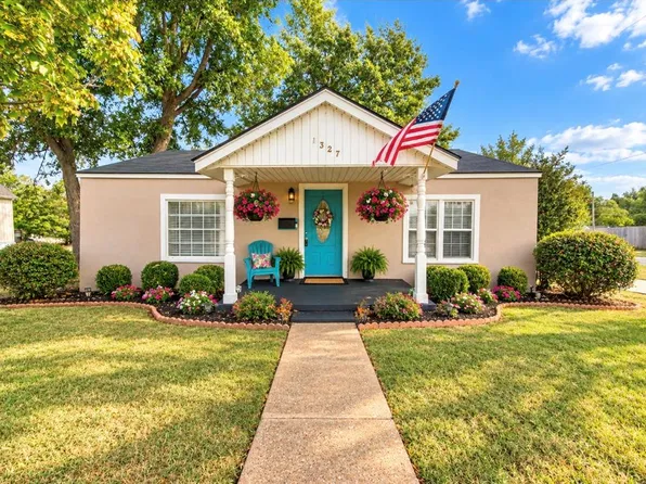 1327 S 16th St, Chickasha, OK 73018