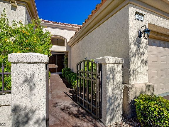 3rd image of 2524 Roseworthy Dr
