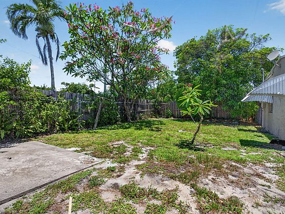 4th image of 511 NW 17th Avenue