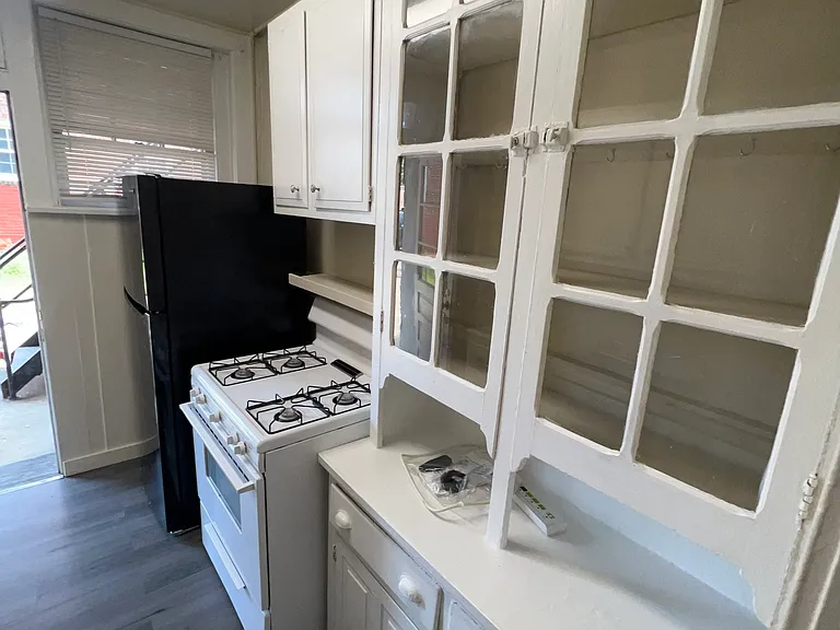 1604 Grove Ave #1 — Photo 1