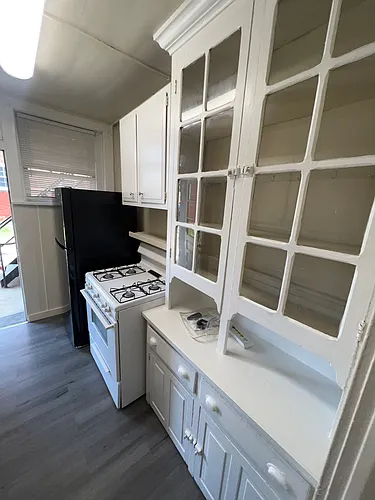 1604 Grove Ave #1 Photo 1