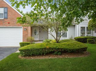 16 Chippendale Dr, Mount Sinai, NY 11766
