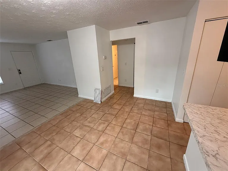 2710 NE 23rd Ave — Photo 9