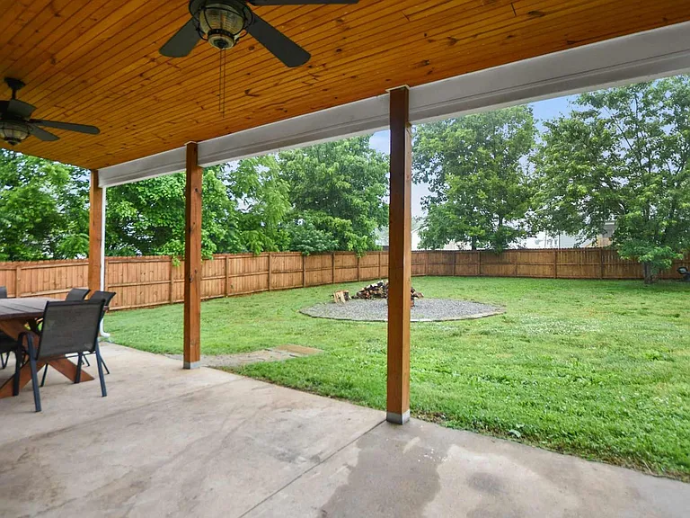 1118 Britton Springs Rd — Photo 15