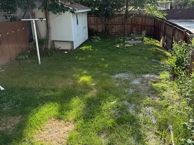 2301 S Franklin St — Photo 5