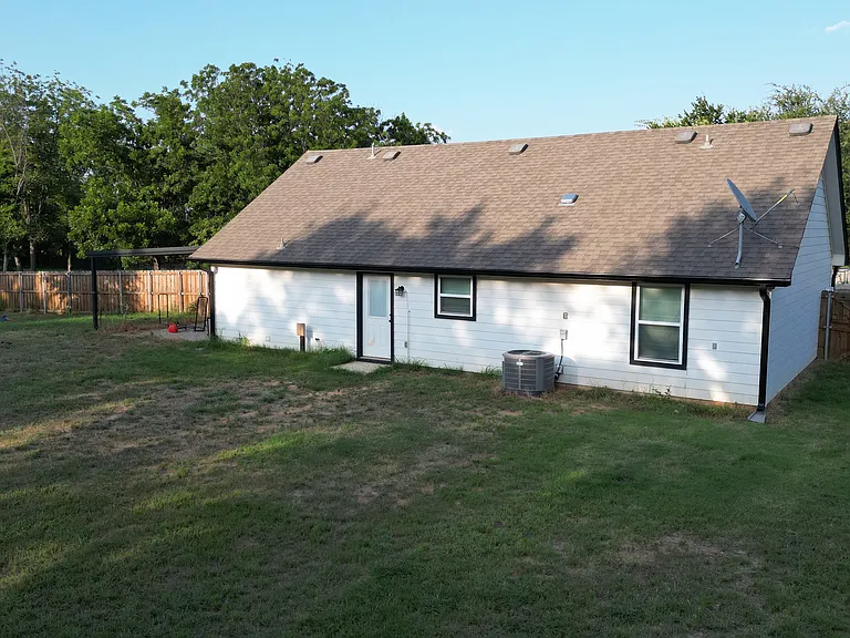 411 Pecan Tree Ct — Photo 28