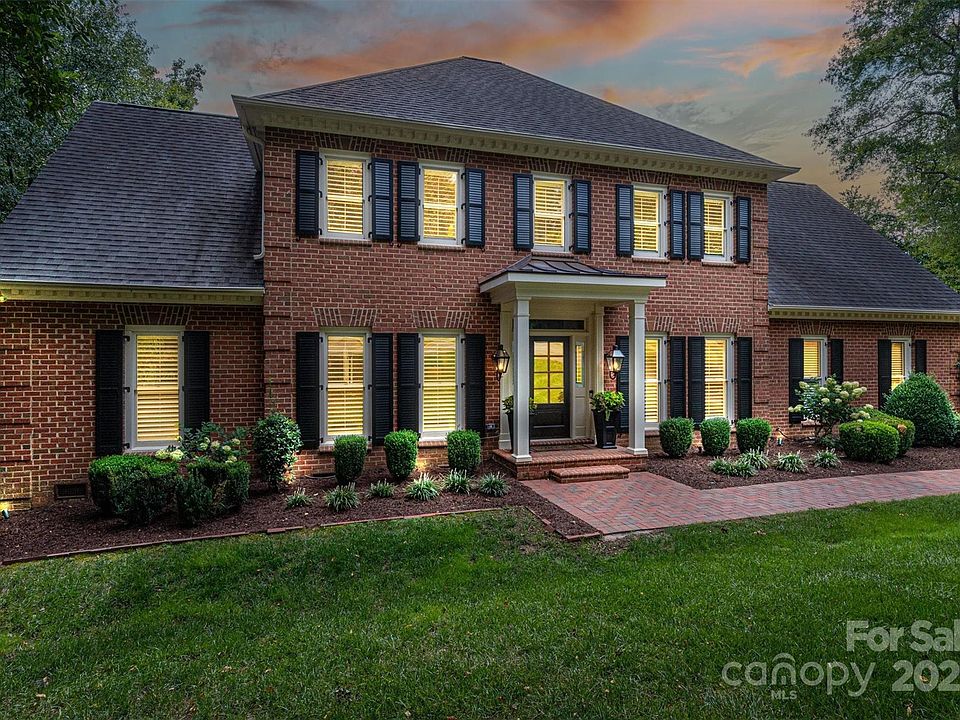 2nd image of 410 Glen Arbor Dr